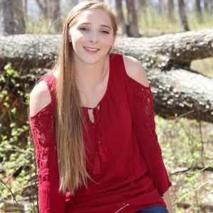 Meet your Posher, Cari